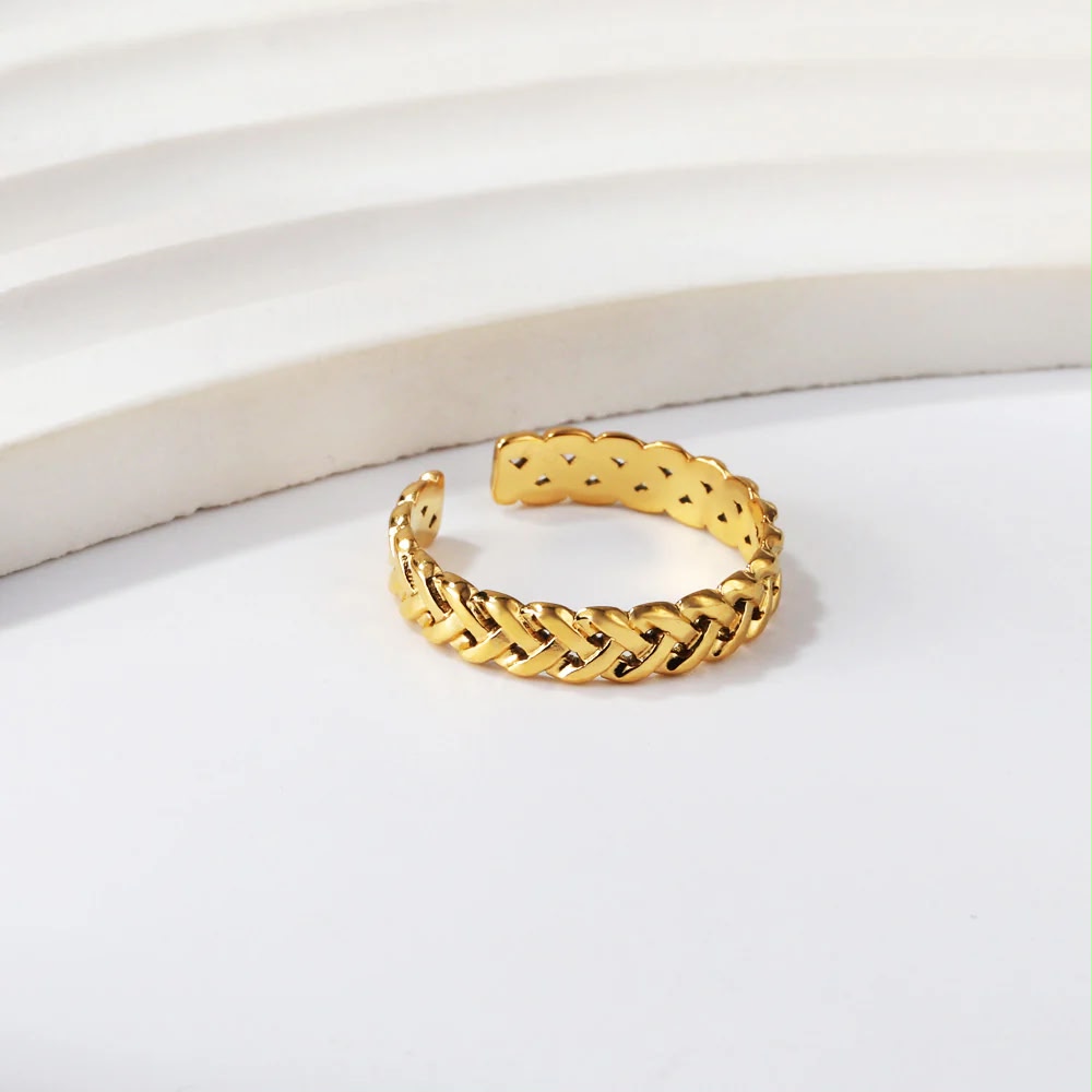 Aure Weave Ring