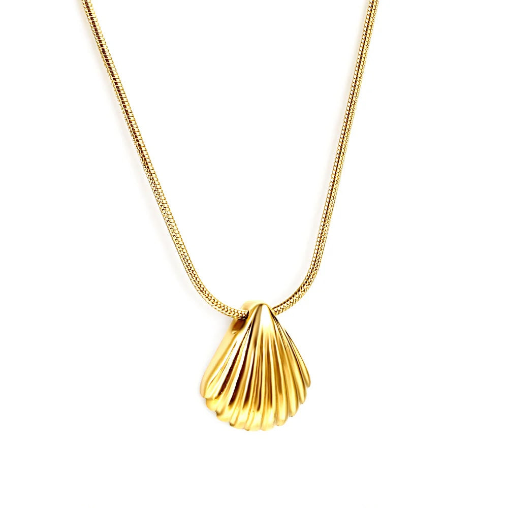 Luna Shell Necklace
